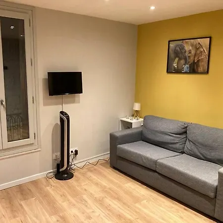 Joli Dans Le Coeur Historique Ecusson Apartmán *